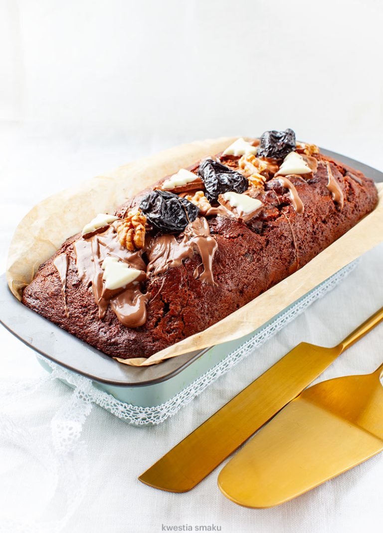 Najlepszy piernik w wersji z bakaliami: suszonymi śliwkami, orzechami włoskimi i czekoladą